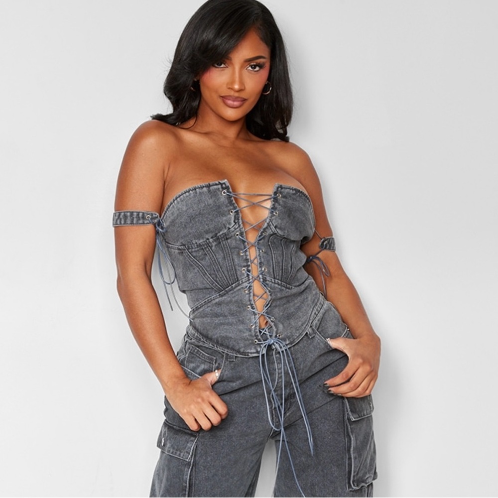 PrettyLittleThing Black Lace-Up Tank Top